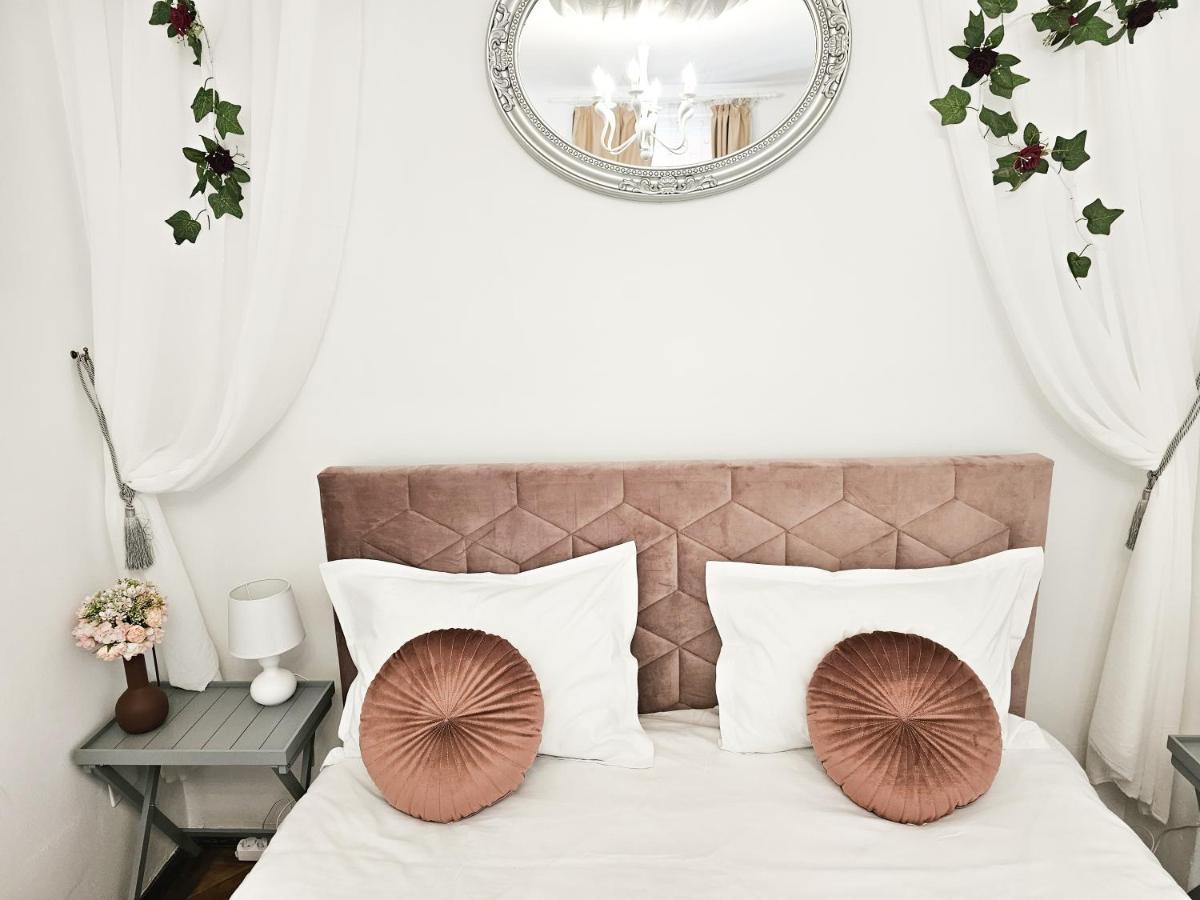 Апартаменти Marigold Boutique Брашов Екстер'єр фото